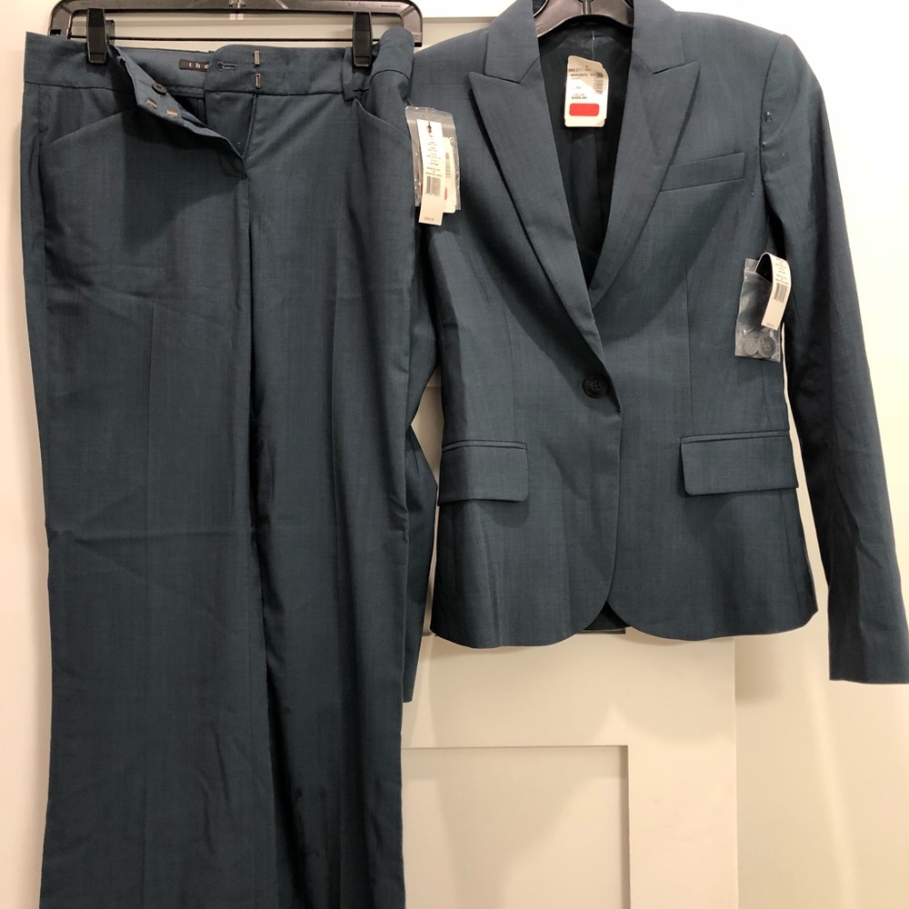 Theory Suit